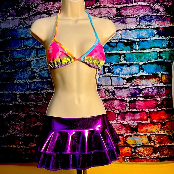 New Electric Halter Top - Picture 2 of 8